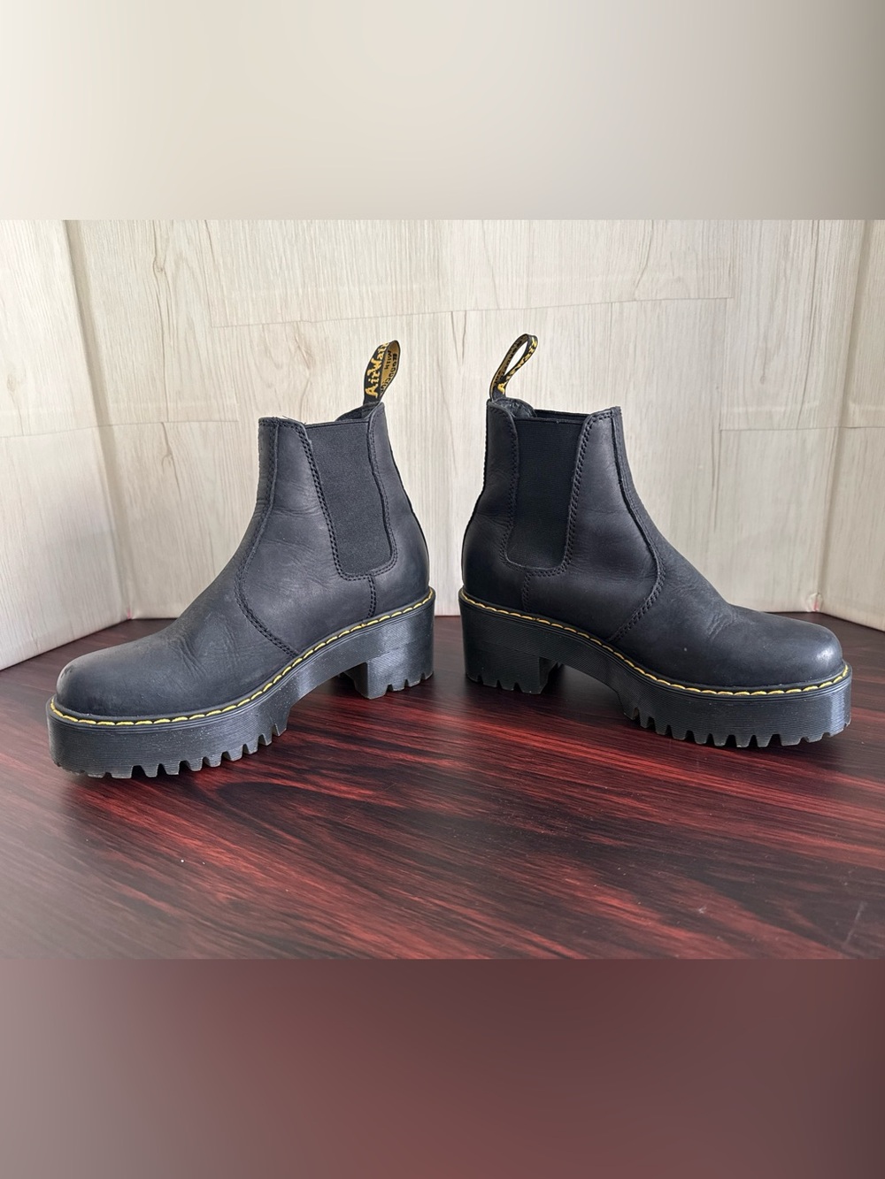 Dr Martens Black Rometty Platform Chelsea Boot Women’s 5 Very Good Condition